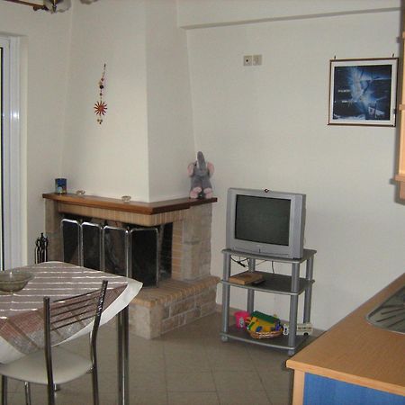 Filoxenia Appartement Levídhion Buitenkant foto