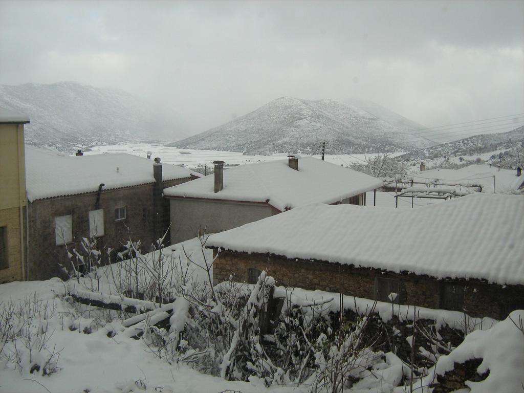 Filoxenia Appartement Levídhion Buitenkant foto