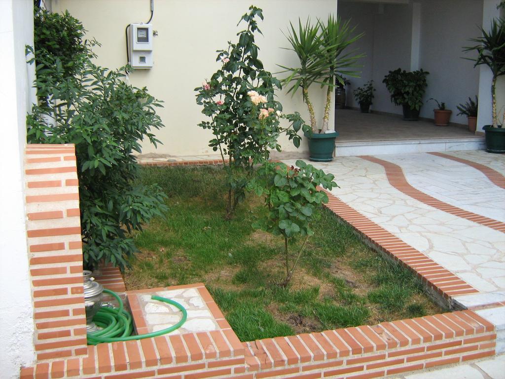 Filoxenia Appartement Levídhion Buitenkant foto