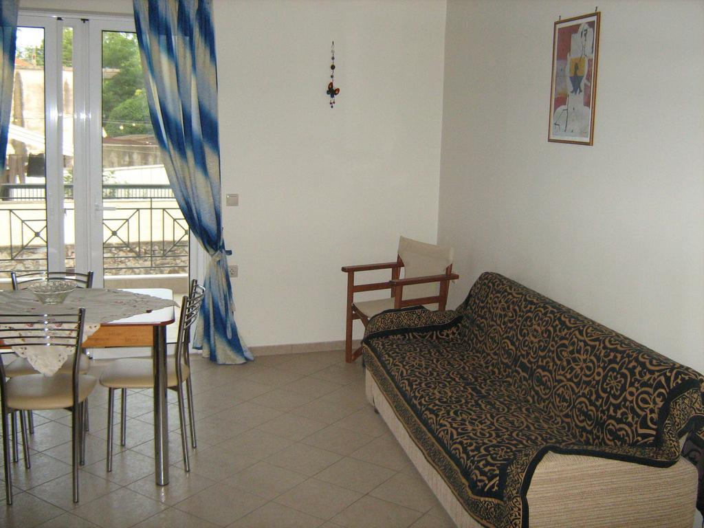 Filoxenia Appartement Levídhion Kamer foto